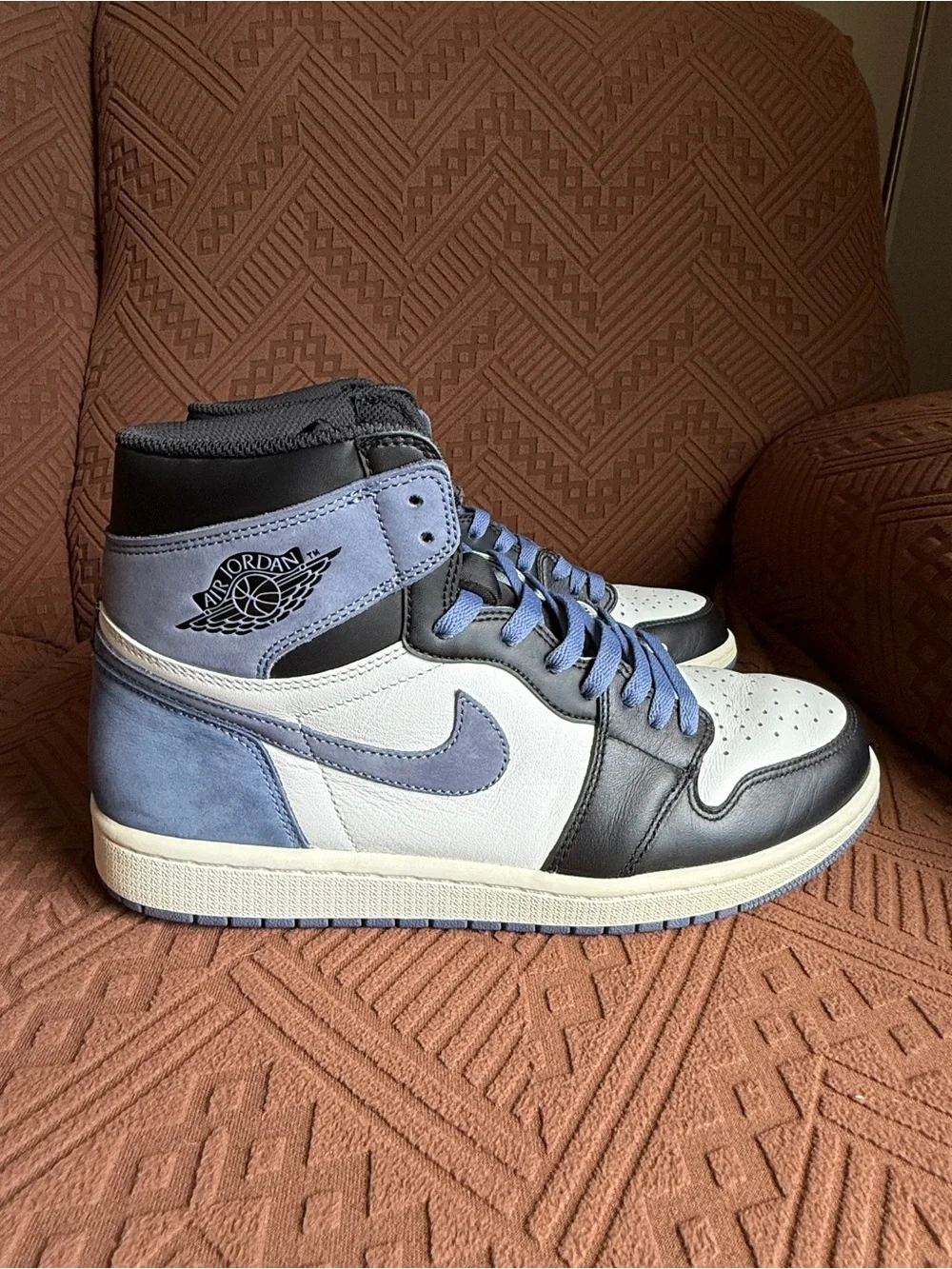 Air Jordan 1 Retro OG High Best Hand in the Game - Blue Moon Size 10.5